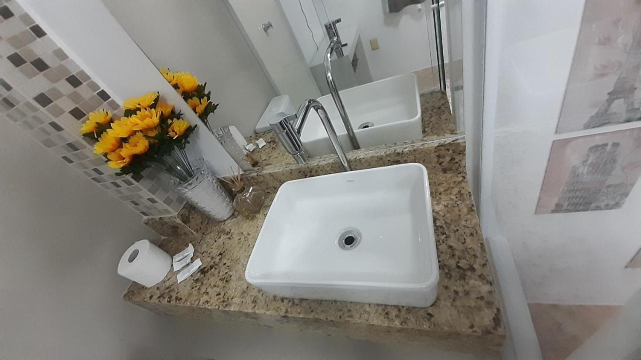 Banheiro De Vidro Em Suite Compacta.Centro 多明戈斯马丁斯 外观 照片